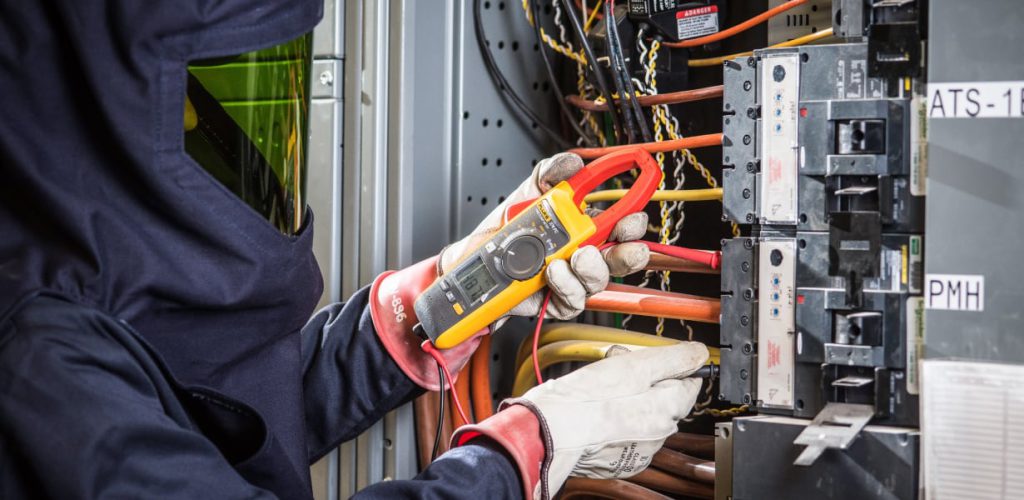 FTI Electrical Risk Management Team Member Working